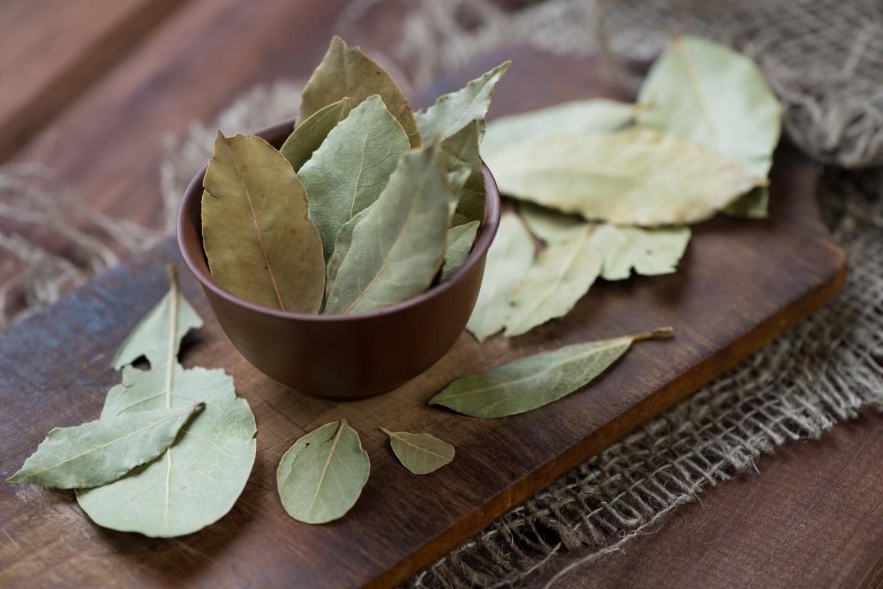 How to Replace Bay Leaves and Keep Your Cooking Delicious